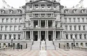 Donald Trump veut peindre un bâtiment historique avec une peinture magique