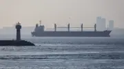 Détroit d'Ormuz : deux destroyers américains engagés dans une opération de déminage stratégique