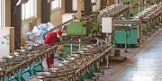 En Chine, les aciéries en crise et les ouvriers déclassés face à un avenir sombre