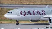 Examens forcés à Doha : feu vert pour des poursuites contre Qatar Airways