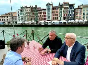 Gabriel Attal à Bayonne : jambon et langues régionales