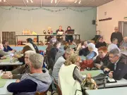 Grand Poujeaux célèbre une fête réussie malgré la météo et rend hommage