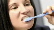 Hygiène dentaire : les erreurs à éviter et les bons gestes essentiels