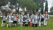 La batucada Sambakalao anime le carnaval de Saint-Gervasy avec énergie