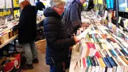 La Foire aux Livres d'Amnesty International au Vigan : Un Succès Menacé par le Manque de Stockage