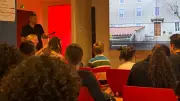 La web-série 'Assis sur un banc' inspire les jeunes d'Alès à croire en leur avenir