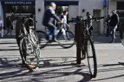 L'arrêté anti-vélo abrogé, mais la vitesse reste limitée en zone piétonne
