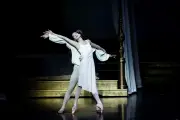 Le ballet mythique de Noureev renaît à l'Opéra Bastille dans un éclat technique et émotionnel