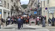Le Cheval Bayard mène le cortège du carnaval de Clermont-l'Hérault