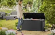 Le coffre de rangement Emily de Keter : la solution pour un jardin toujours ordonné