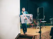 Le maire RN de Harnes retire une statue de Robespierre, un symbole controversé