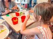 Le marché privé investit dans les services pour enfants face au mouvement 'No Kids'