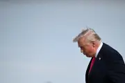 Le pape Léon XIV critique la guerre de Trump, provoquant une crise diplomatique