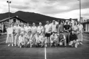 Le Tennis Club Garazi organise un tournoi de doubles en raquettes en bois le 25 avril