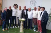 Les Boxers de Bordeaux exposent la coupe Magnus à Lormont