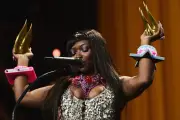 Les Flammes 2026 : Théodora, boss lady d'une soirée festive et politique