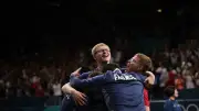 Les frères Lebrun et l'équipe de France visent l'or aux Mondiaux de tennis de table à Londres