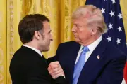 Les moqueries répétées de Donald Trump envers Emmanuel Macron dévoilées