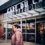 Les petites gares TGV face aux défis de l'équité face à la SNCF