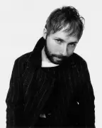 Lewis Ofman : le grand carambolage musical entre pop et électro