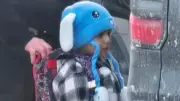 Liam, 5 ans, libéré après sa détention dans un centre pour migrants