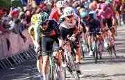 Liège-Bastogne-Liège 2025 : Evenepoel s'échappe, Pogacar dans le peloton