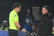 Ligue 1 : Un arbitre équipé d'un micro pour la première fois lors de PSG-Toulouse