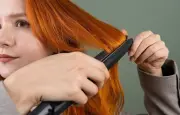 Lissage des cheveux : 5 erreurs qui abîment votre chevelure