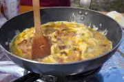 L'omelette pascale de Saint-Médard : une tradition gourmande et solidaire à Mont-de-Marsan