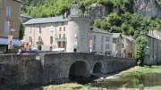 Lozère : foire Saint-Michel, comice agricole et collage politique