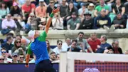 L'Ultimate Tennis Showdown électrise Nîmes avec un public extraverti et des stars mondiales