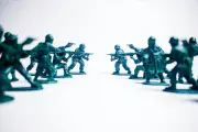 Management militaire vs Montessori : salariés, troufions ou mouflets ?