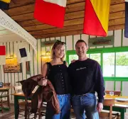 Margot Robbie, star australienne, surprise les clients du Cap Ferret