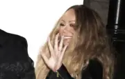 Mariah Carey snobée par le Rock Hall, se concentre sur Noël