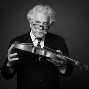 Mont-de-Marsan : le luthier Gilles Chancereul offre des expertises gratuites d'instruments à cordes