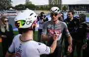 Paris-Roubaix 2026 : van der Poel favori face à Pogacar dans l'Enfer du Nord