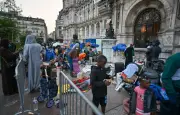 Paris s'engage : zéro enfant à la rue d'ici 2026, un défi colossal