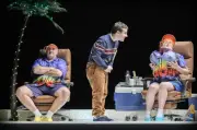 À Pau, une satire québécoise transforme l'éco-anxiété en comédie collective et en élan théâtral
