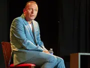 Philippe Souverville, de professeur d'arts martiaux à humoriste, présente son one-man-show à La Fourmi rouge