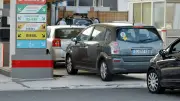 Prix du carburant : Pourquoi la France résiste aux baisses de taxes malgré la crise pétrolière ?