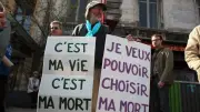 Procès des militants d'Ultime Liberté pour la fin de vie à Paris