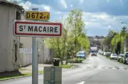 Saint-Macaire : une élue d'opposition visée par des affiches caricaturales anonymes