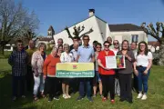 Saint-Pierre-de-Côle obtient sa première fleur au label Villes et Villages Fleuris