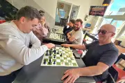 Saint-Raphaël : soirées échecs gratuites au BS Café, un ChessBar qui fédère