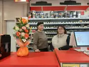 Sandrine et Bérénice Delage ouvrent un tabac-presse au Bugue après leur camping