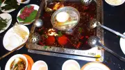 Shanghai : deux ados urinent dans une soupe, 4000 clients indemnisés