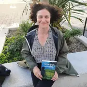 Stéphanie Lambert-Mesguich dédicace son roman inspiré de son combat contre le harcèlement scolaire
