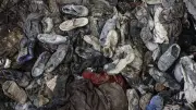 Syrie : un an après la chute d'Assad, la douloureuse quête des familles de disparus
