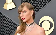 Taylor Swift rend hommage à Elizabeth Taylor dans une vidéo poétique utilisant des archives