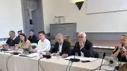 Tensions et départ de l'opposition après le vote du budget 2026 à Uzès